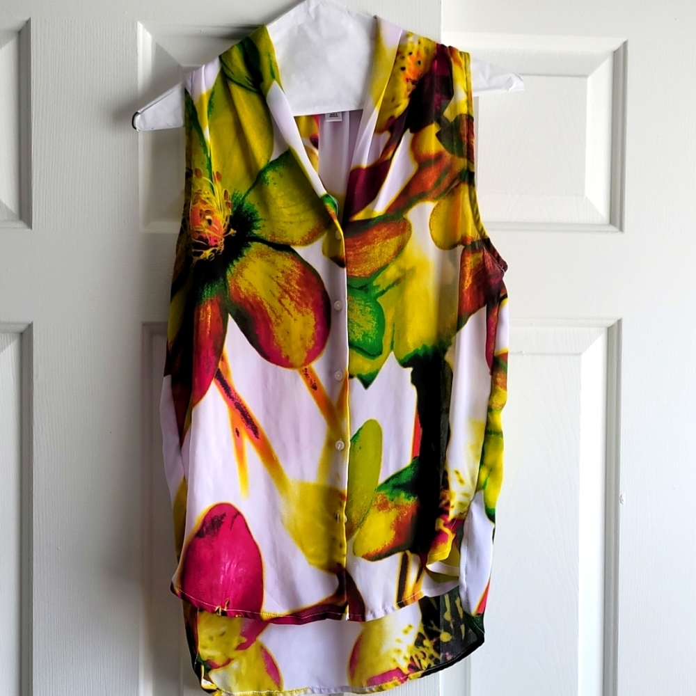 Floral blouse by Worthington in M